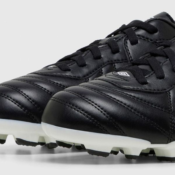 Umbro Speciali Eternal Club FG Boots- Black