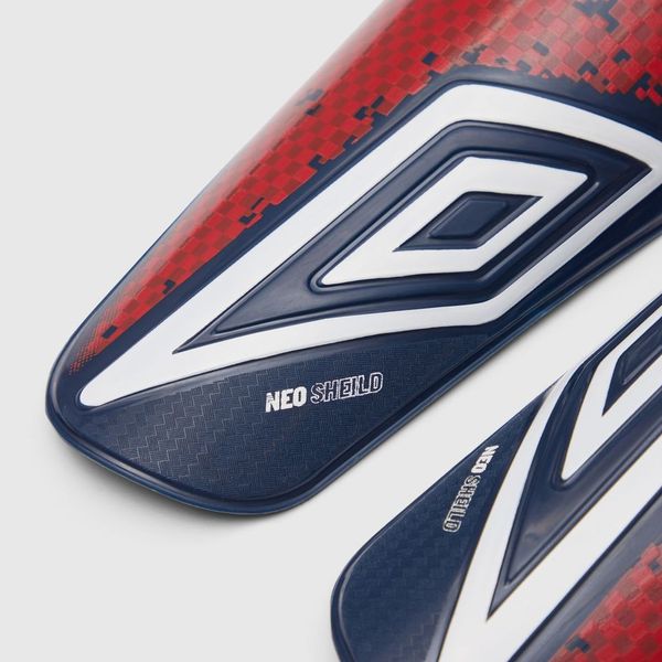 Umbro Neo Sheild Shin Guards With Sleeve