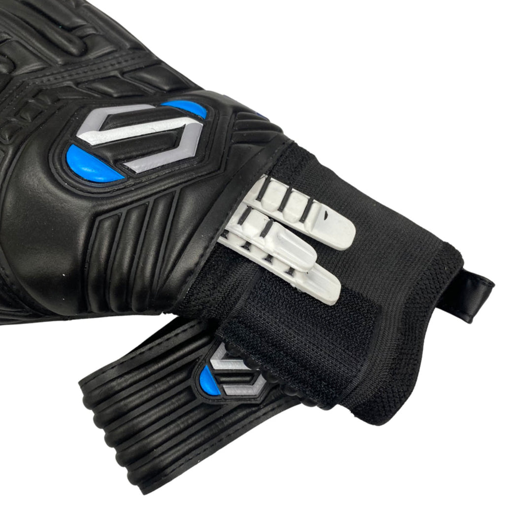 SPYNE Blackout 2.0 Goalkeeper Gloves
