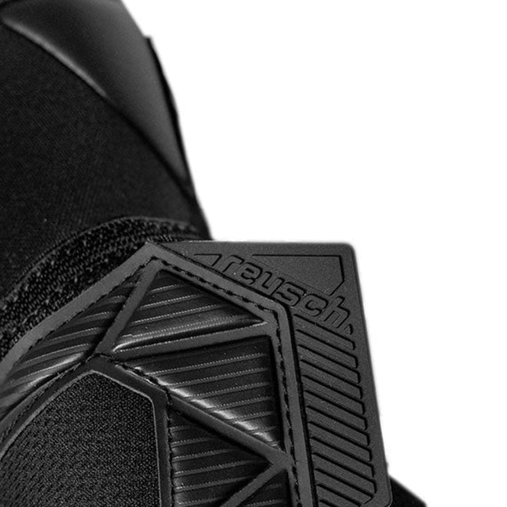 Reusch Attrakt Freegel Infinity Goalkeeper Gloves- 2026 Black