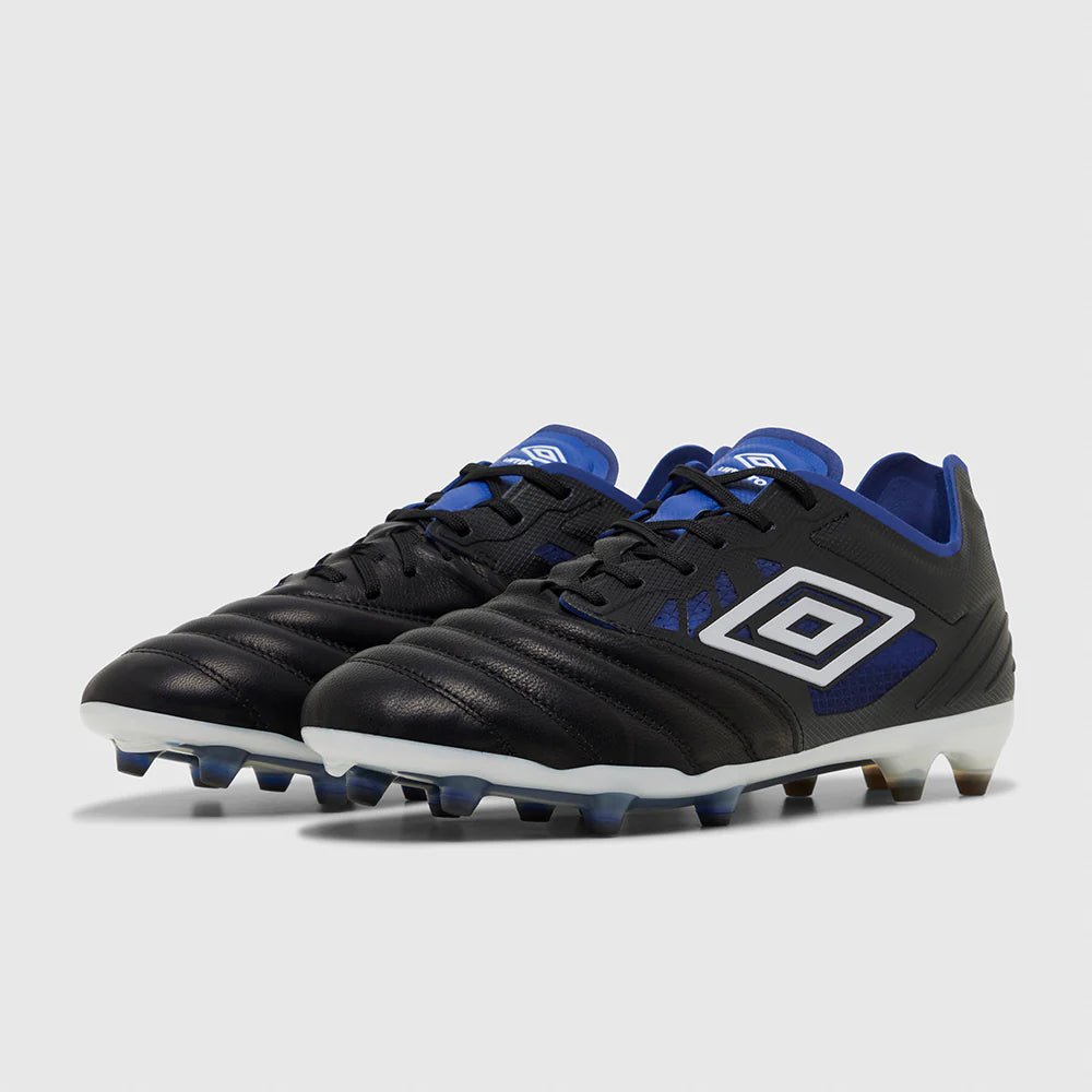 Umbro Tocco IV Pro FG Boots- Black/White/Blue