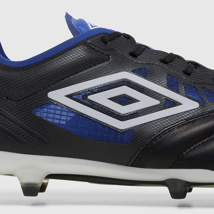 Umbro Tocco IV Pro SG Boots- Black/White/Blue