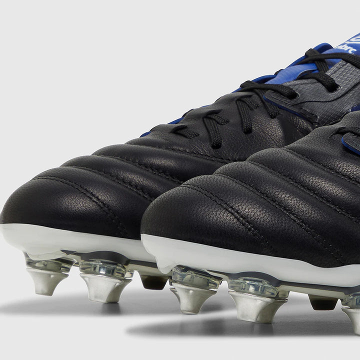 Umbro Tocco IV Pro SG Boots- Black/White/Blue