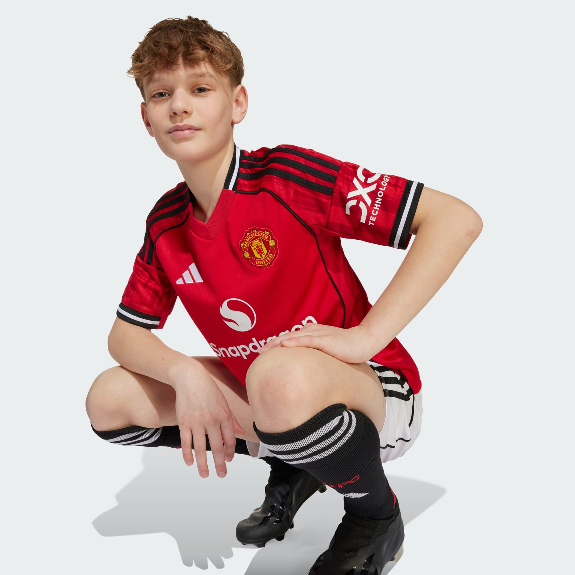 Manchester United 2025/26 Official Home Jersey - JUNIOR – Soccer