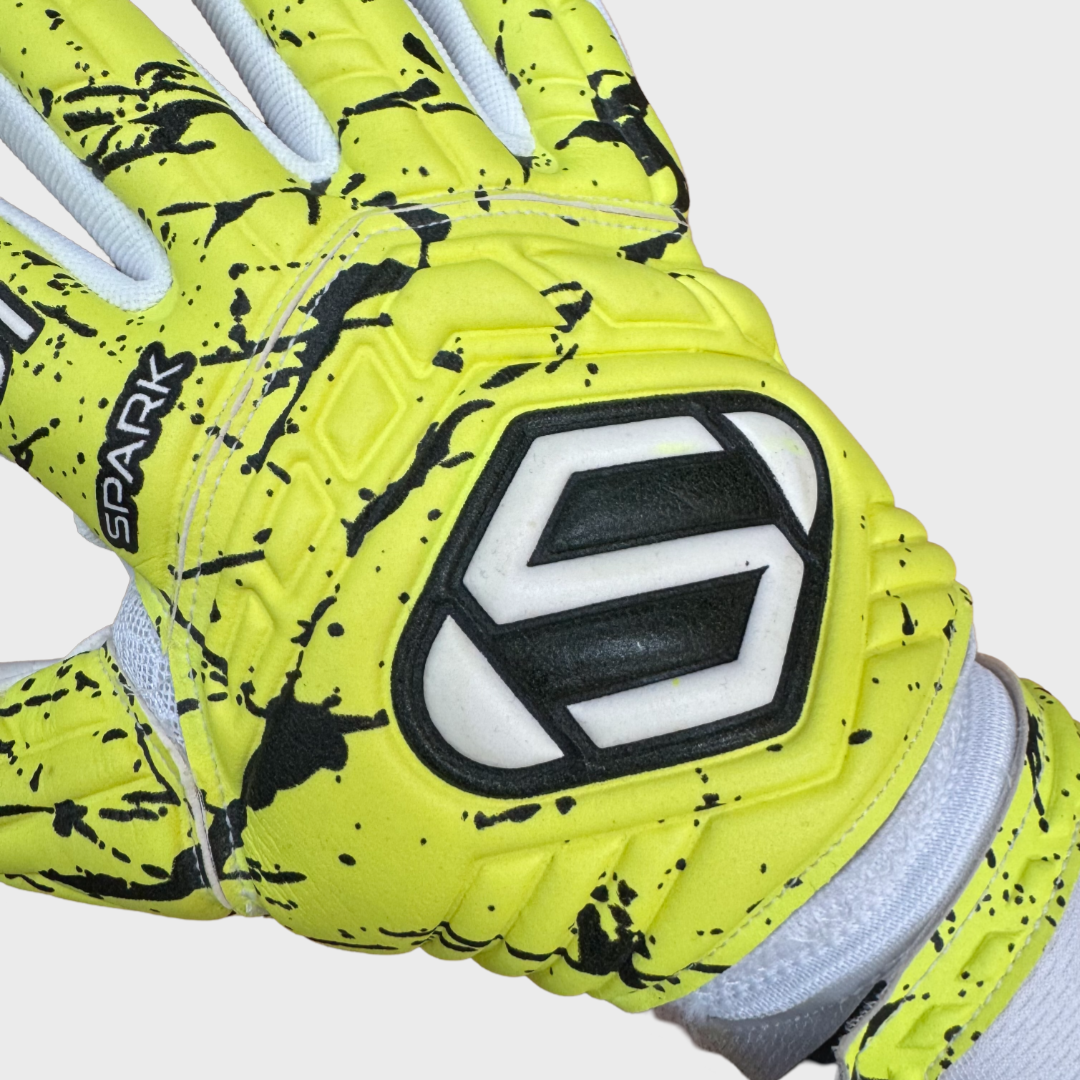 SPYNE Spark Goalkeeper Gloves