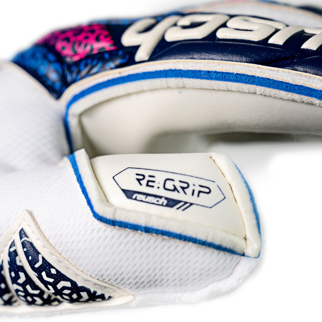 Reusch Attrakt RE GRIP Evolution Goalkeeper Gloves- White/Navy