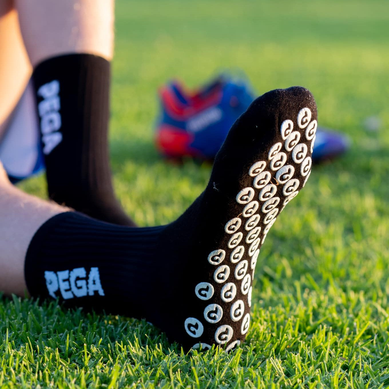 Pega Grip Socks- Black – Soccer Locker